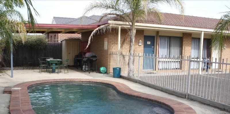 Country Home Motor Inn main