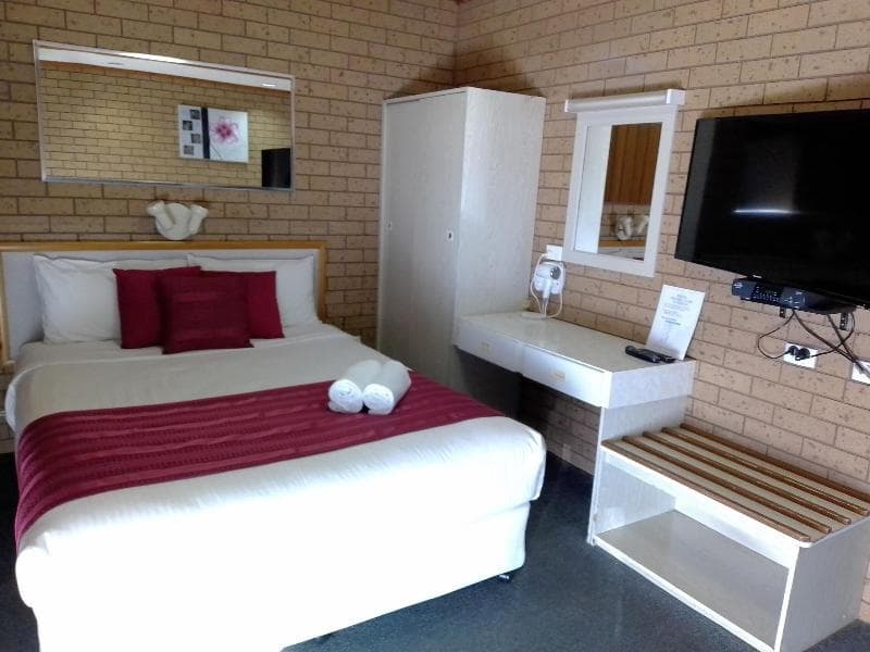 Country Home Motor Inn photo 1