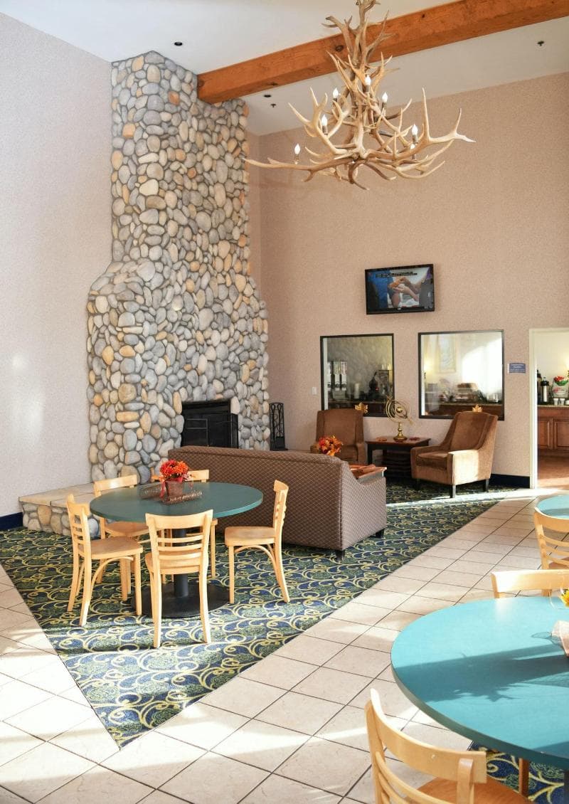 Beachfront Hotel 4