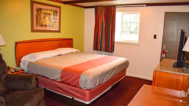 Relax Inn Bloomsburg 5