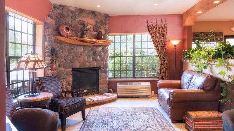 Sedona Real Inn & Suites 5