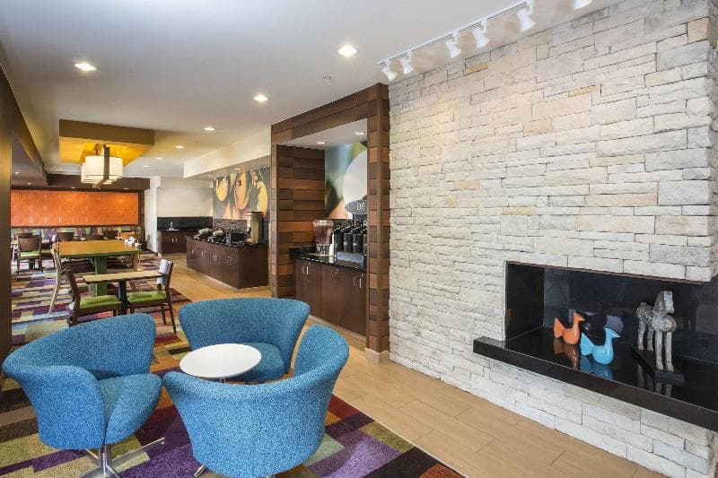 Fairfield Inn & Suites Greeley 4
