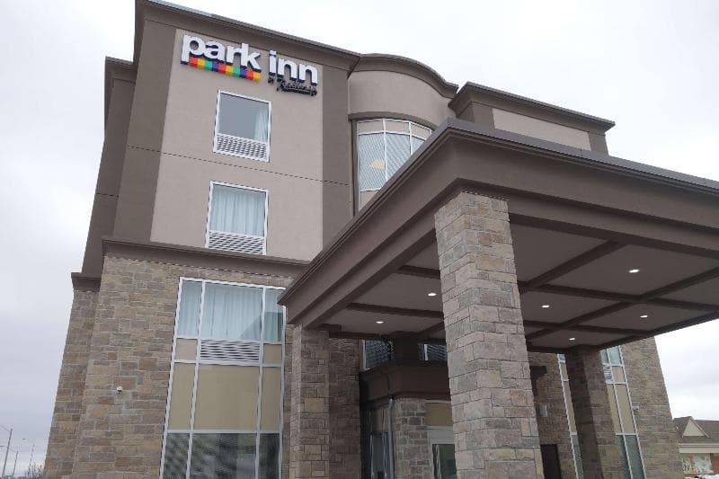 Park Inn by Radisson Brampton photo 1