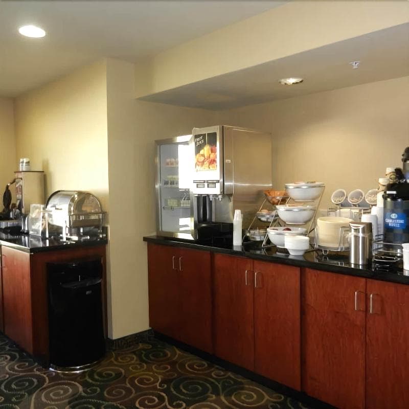 Cobblestone Hotel Seward 4