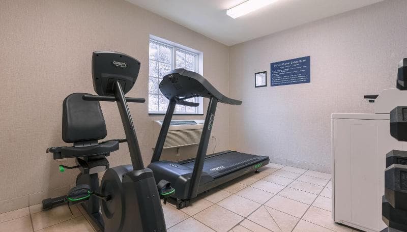 Cobblestone Inn & Suites 3