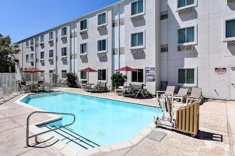 Motel 6 Gilroy 1