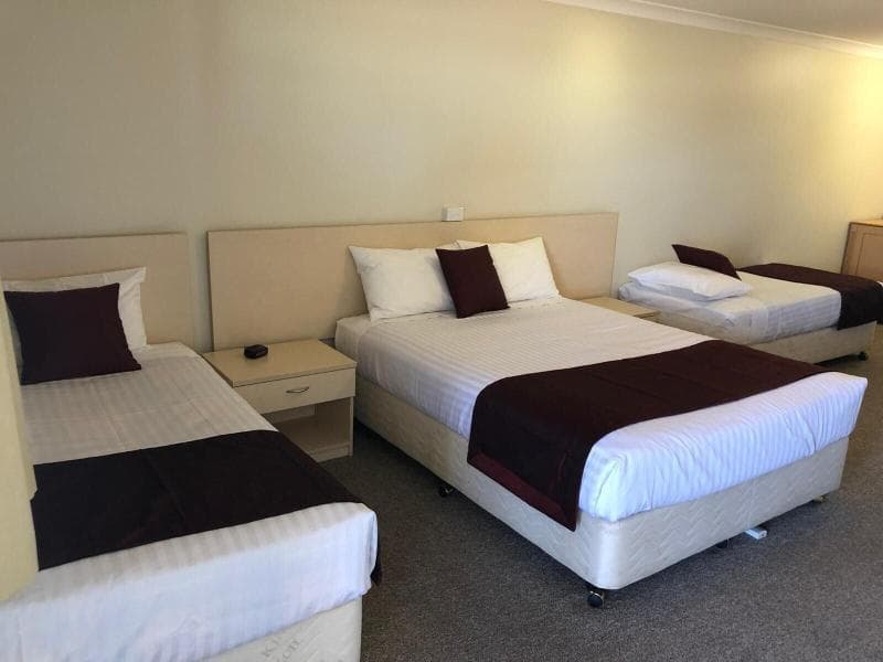 Overlander Motor Lodge 3