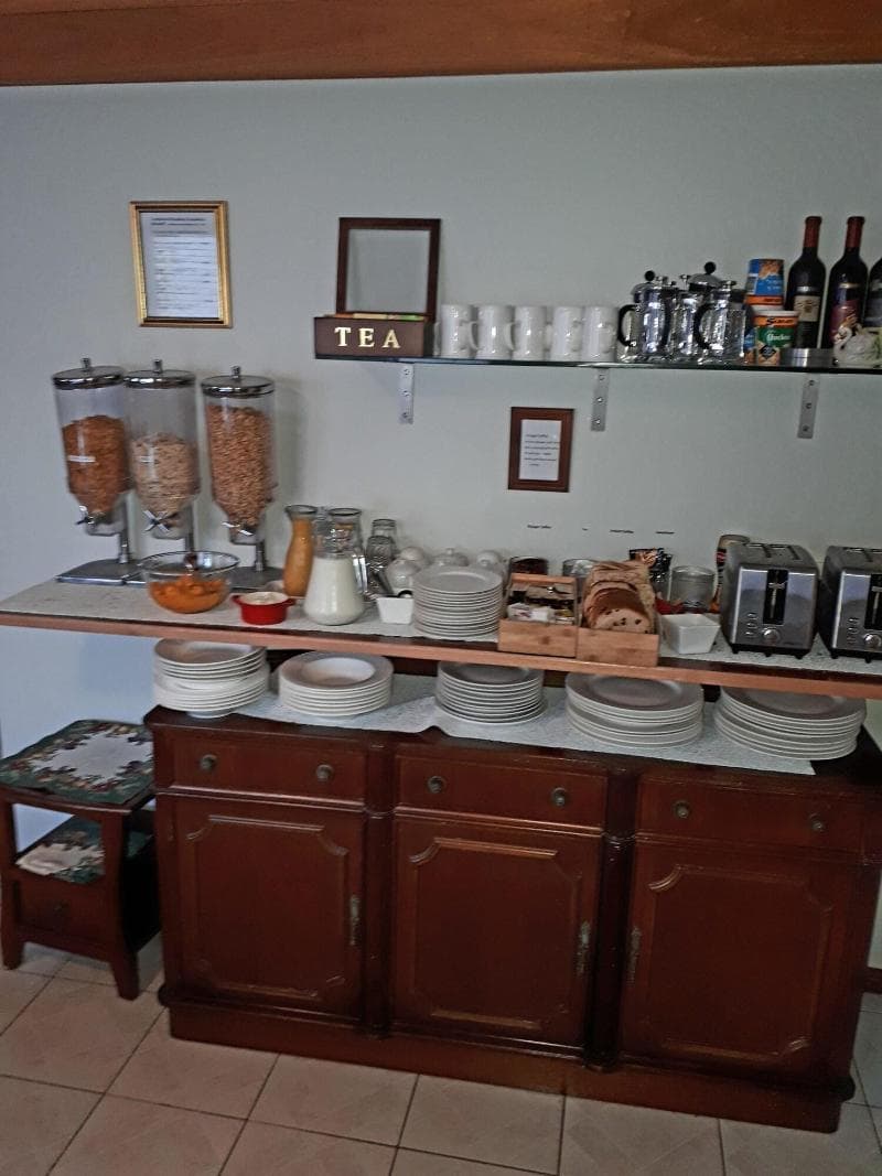 Ainslie Manor Bed And Breakfast 2