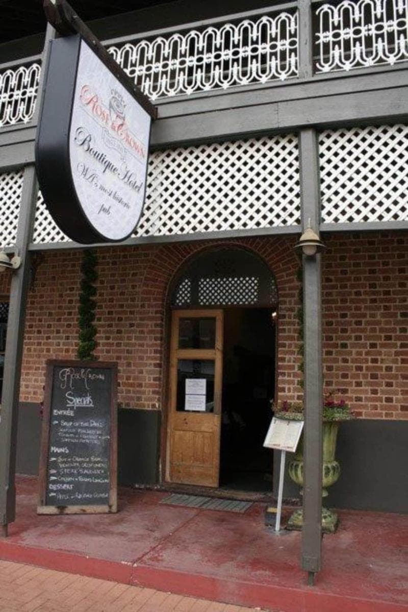 Rose & Crown Hotel 5