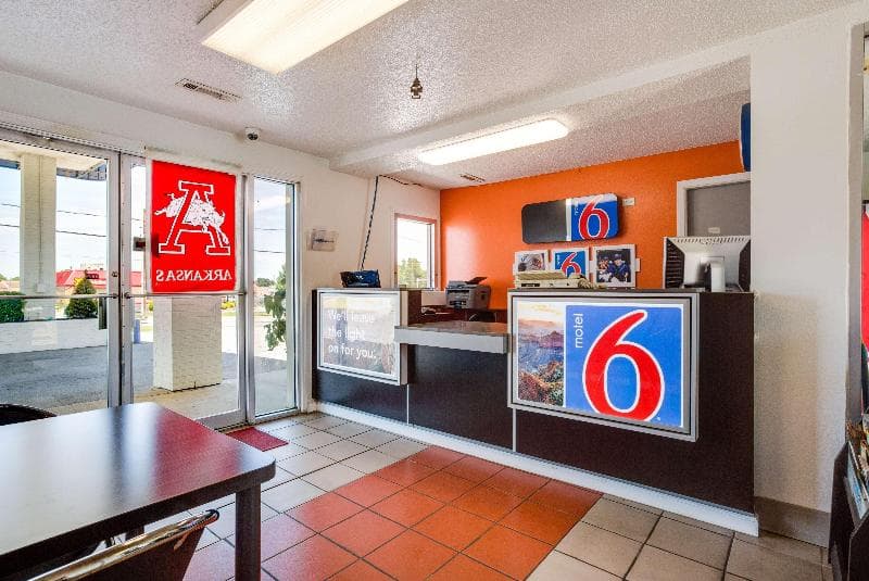 Motel 6 Fayetteville, AR 3
