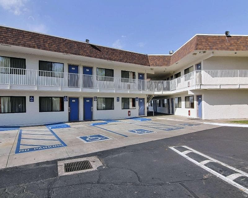 Motel 6 Palmdale 5