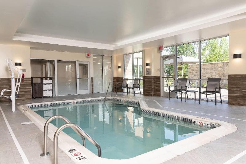 Fairfield Inn & Suites By Marriott Indianapolis Carmel 2