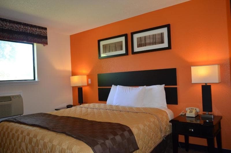 Enfield Inn 5