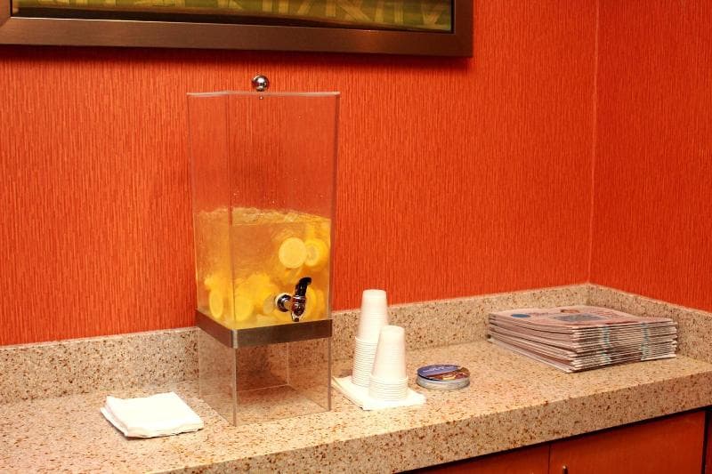 Fairfield Inn & Suites Fairmont 5