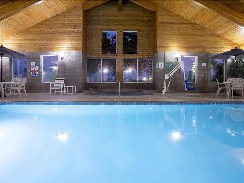Grandstay Hotel & Suites Cambridge 2