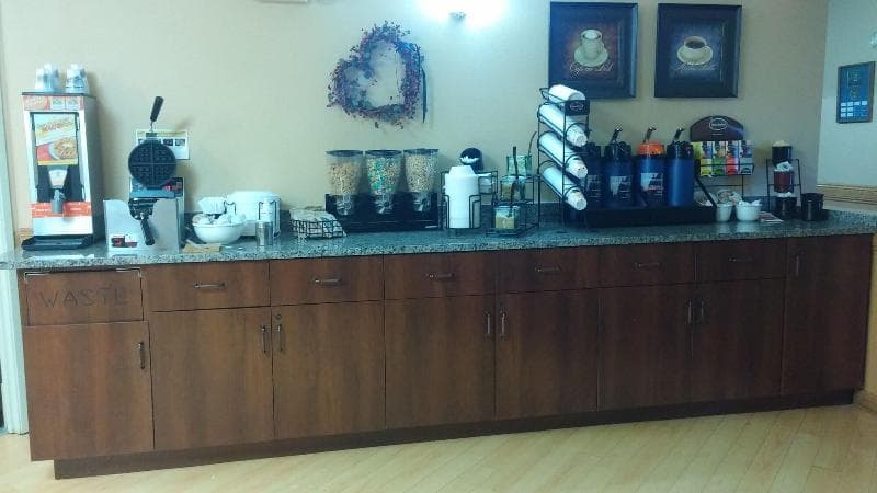 Grandstay Hotel & Suites Cambridge 3