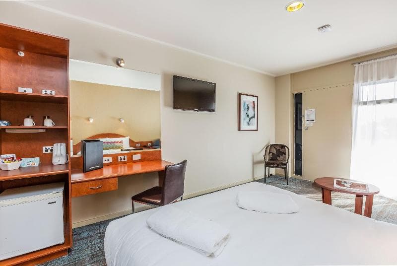Tonsley Hotel 5