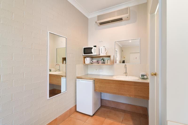 Catalina Motel Lake Macquarie 3
