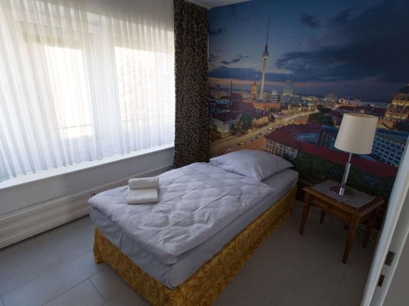 City Hotel 4