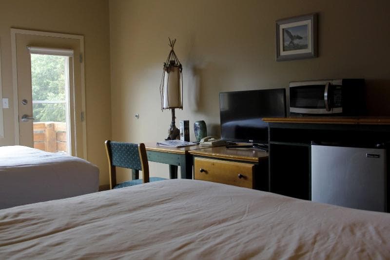 Waterton Lakes Lodge Resort 5