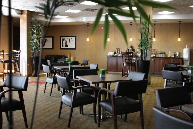 Pomeroy Hotel And Conference Centre Fort St John 4