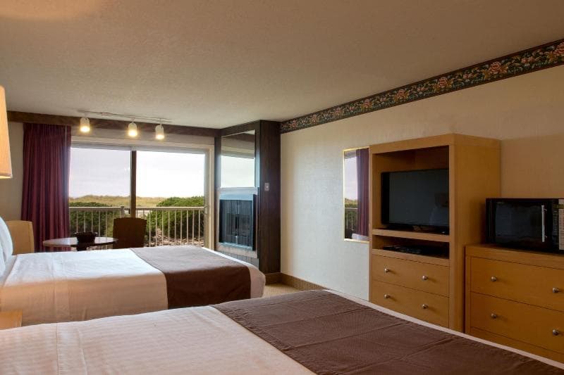 Hi-Tide Oceanfront Inn 3