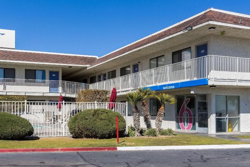 Motel 6 Mojave 5