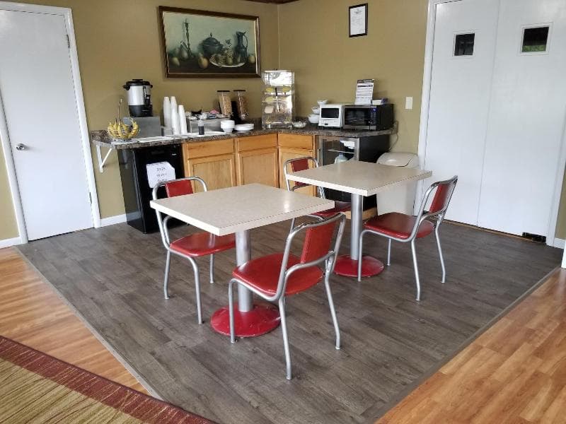 Hillcrest Motel 5