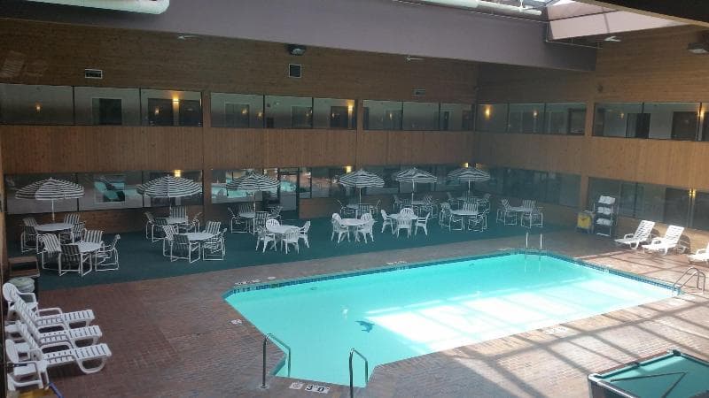 Woodfield Inn And Suites 3
