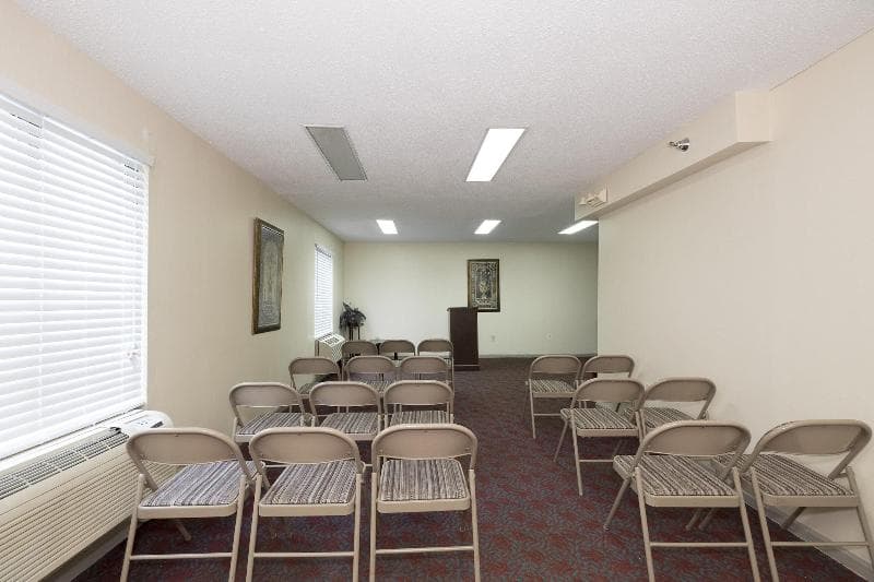 Red Roof Plus & Suites Opelika main