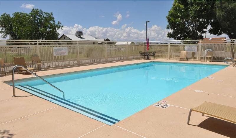 Legacy Inn & Suites Artesia 3