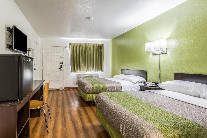 Motel 6 El Paso East 4