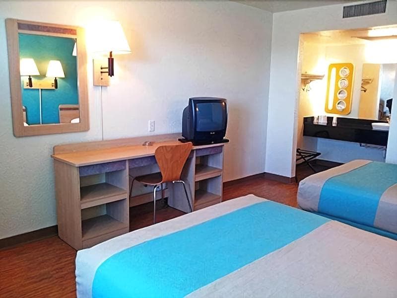 Motel 6 El Paso East photo 1