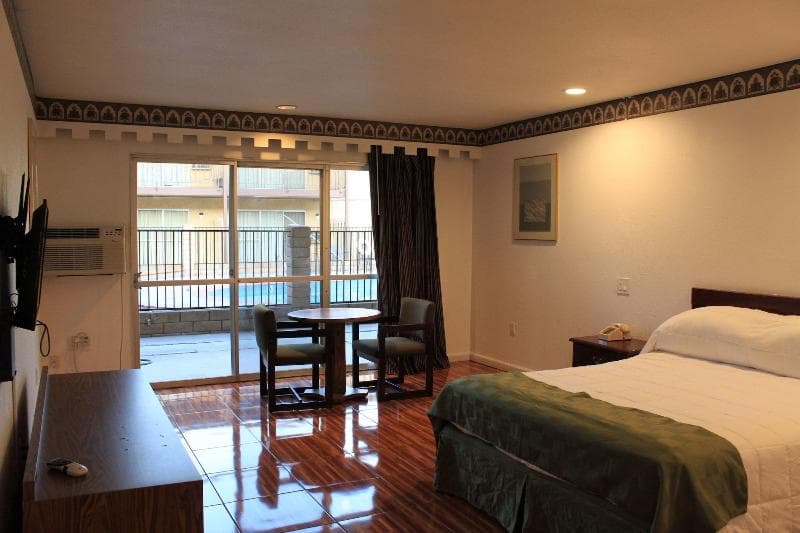 Americas Best Value Inn 3