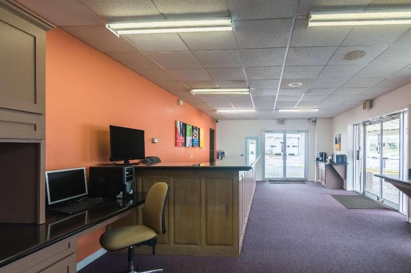 Motel 6 Snyder Tx main