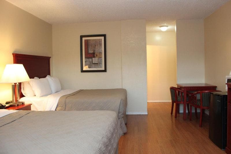 Budget Inn 5
