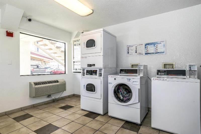 Motel 6 Anaheim - Fullerton East 1