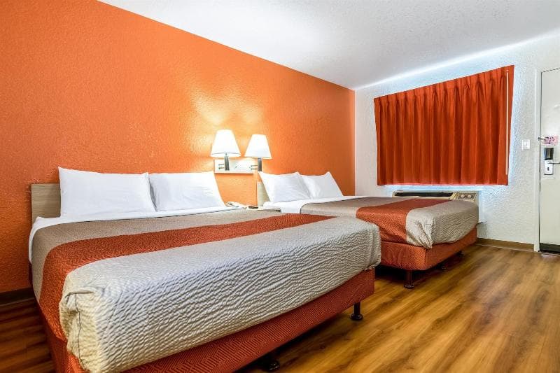 Motel 6 Anaheim - Fullerton East 3