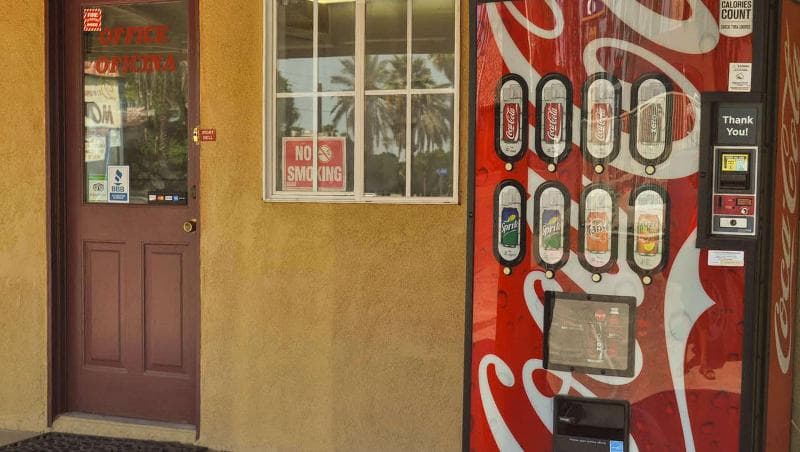 California Suites Motel 4