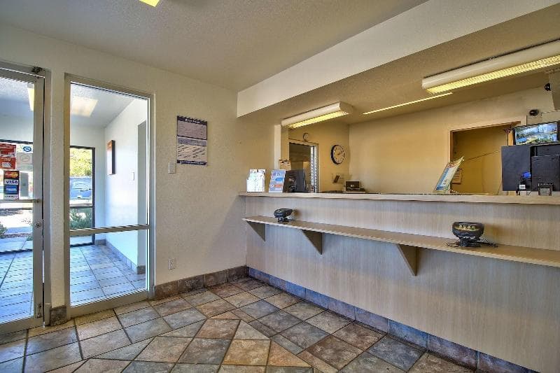 Motel 6 Douglas 3