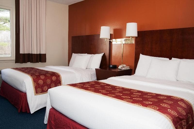 Red Carpet Inn & Suites 3