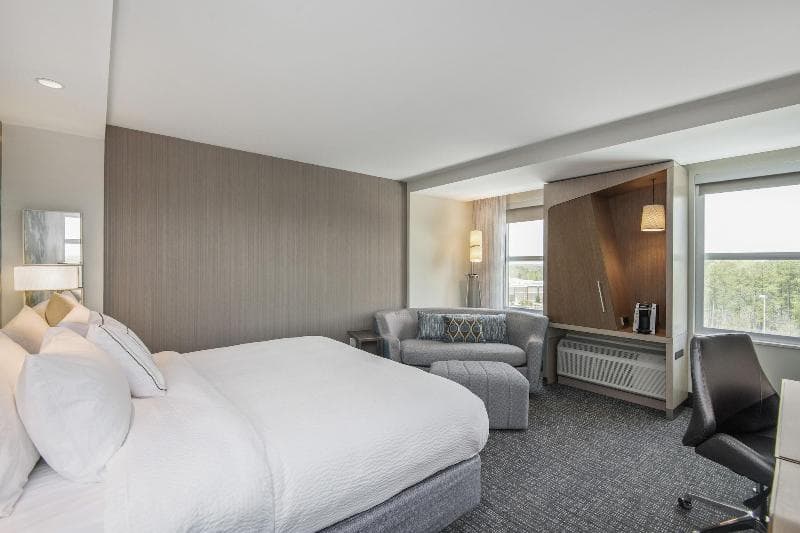 Courtyard By Marriott Raleigh Cary/Parkside Town Commons 4