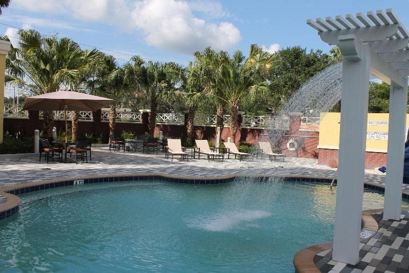 Courtyard Deland Historic Downtown 3