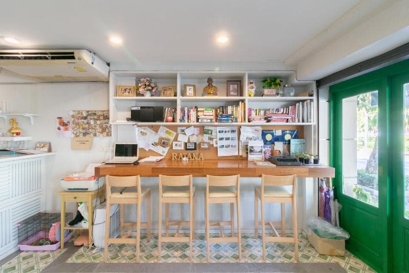 Ratana Boutique Hostel (Adults Only) 5