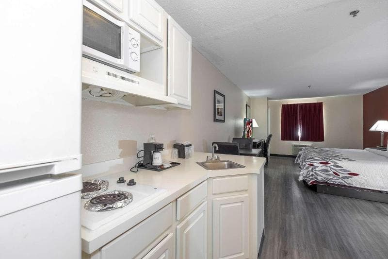 Red Roof Inn & Suites Pensacola - Nas Corry photo 1
