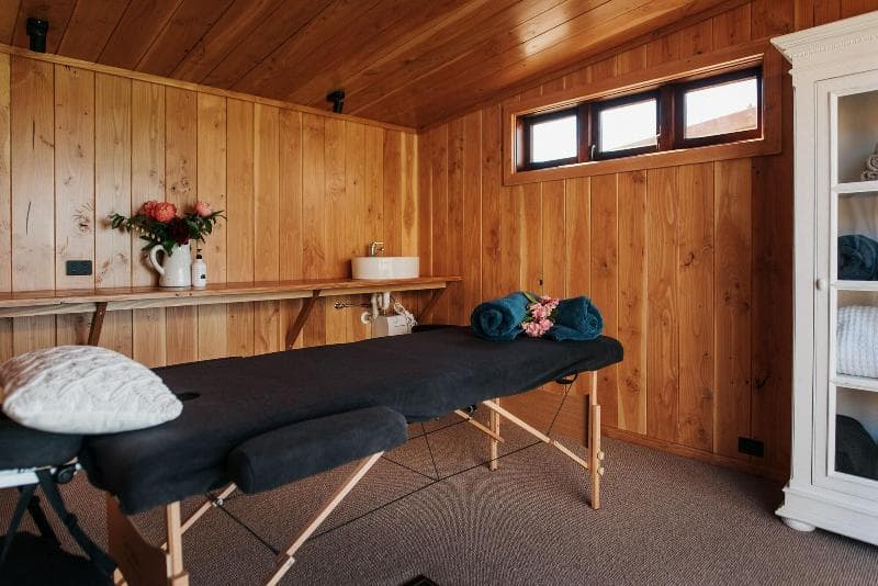Mt Cook Lakeside Retreat photo 1