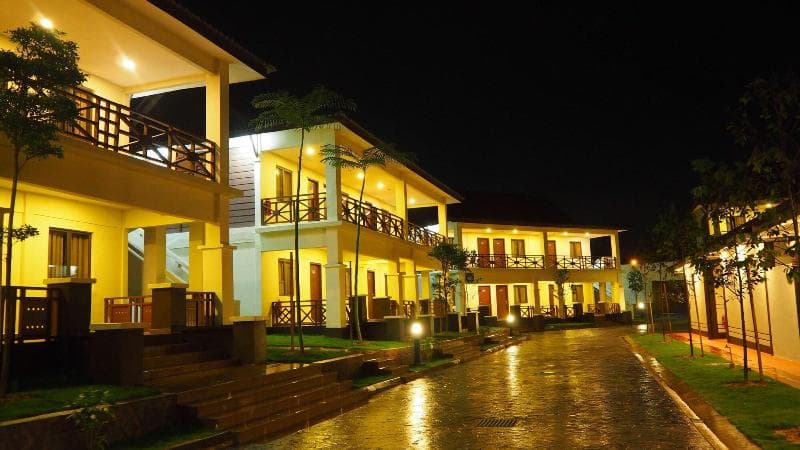Lotus Seaview Beach Resort 5
