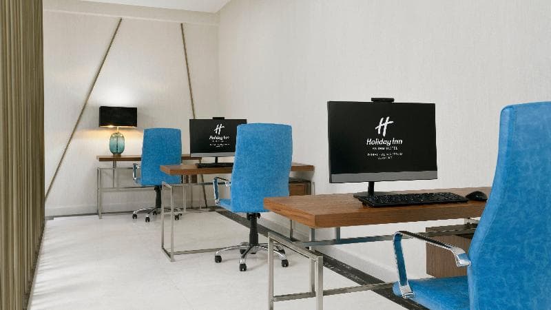 Holiday Inn Dubai al-Maktoum Airport, an IHG Hotel 3