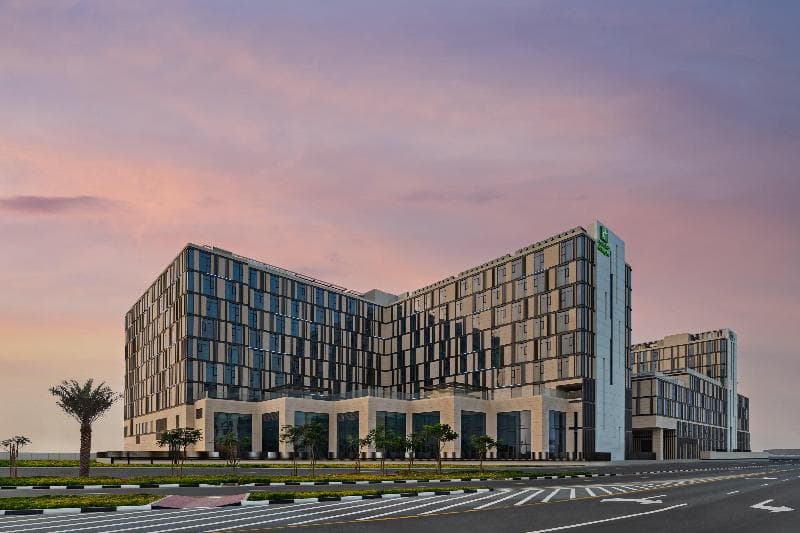 Holiday Inn Dubai al-Maktoum Airport, an IHG Hotel 5