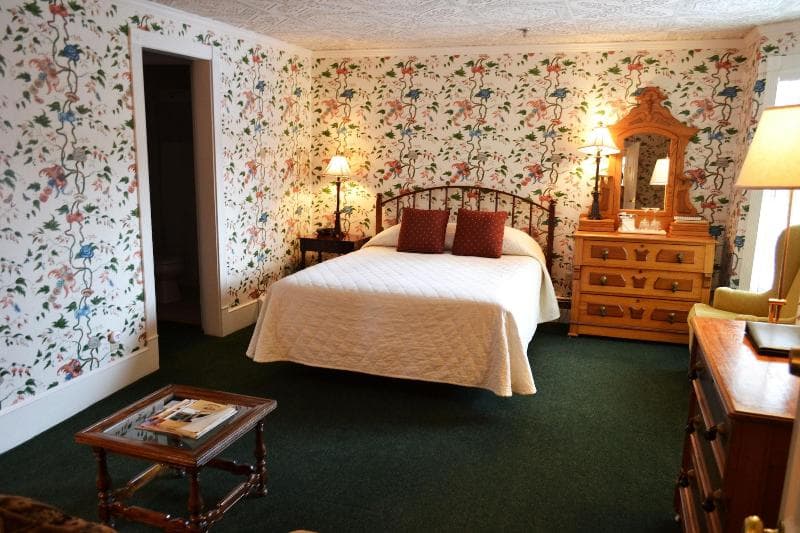 Stafford S Bay View Inn 4